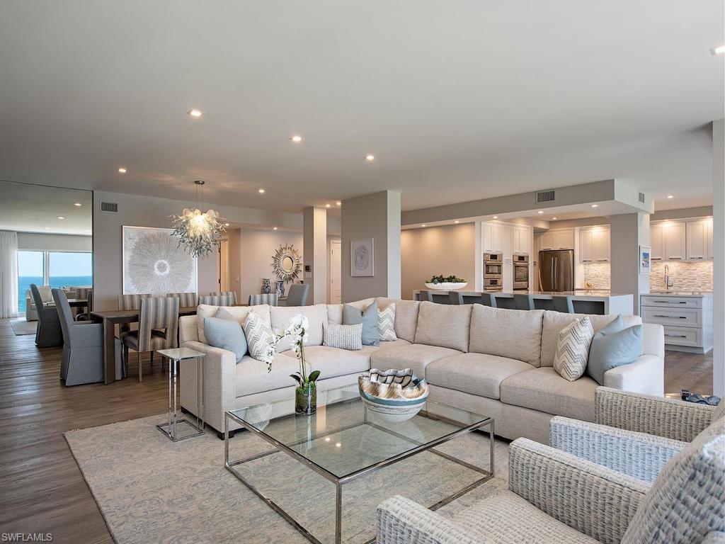 LAURENTIANS - Residential