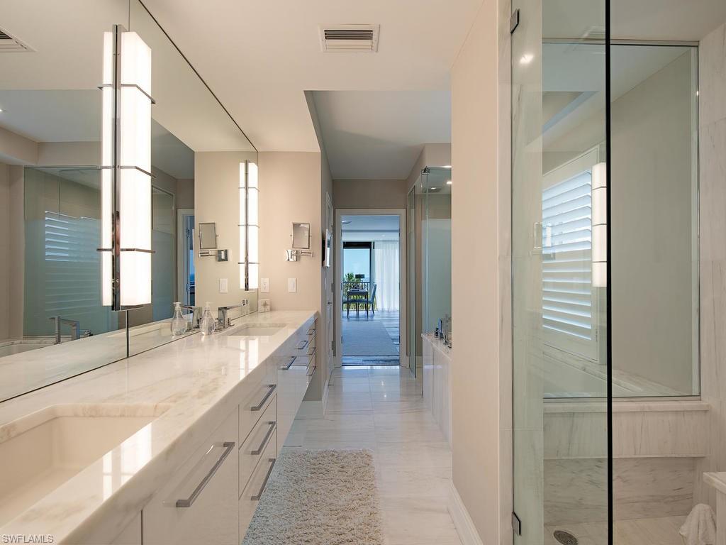 LAURENTIANS - Residential