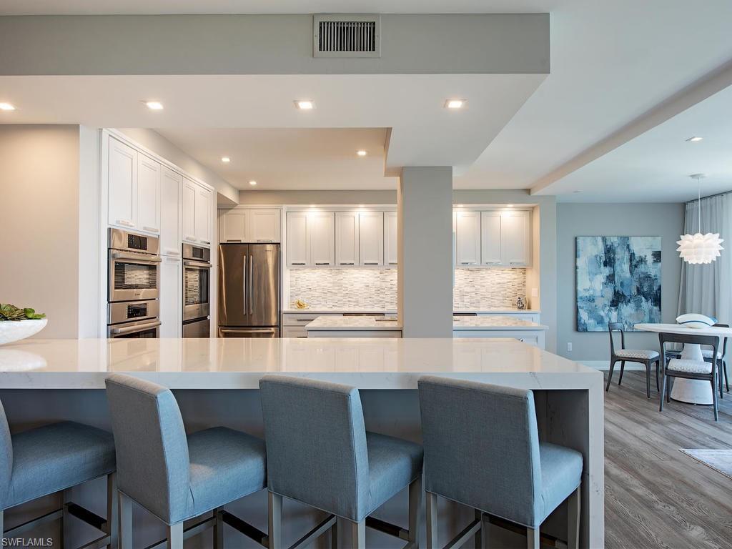 LAURENTIANS - Residential