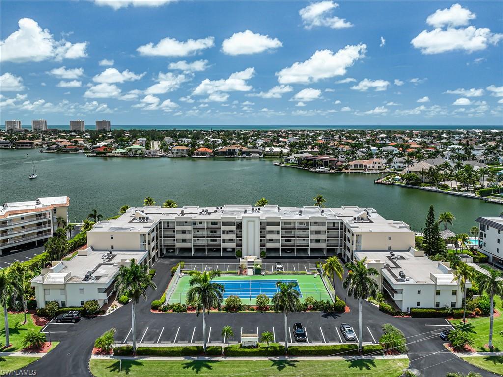 BAYSIDE CLUB - Residential