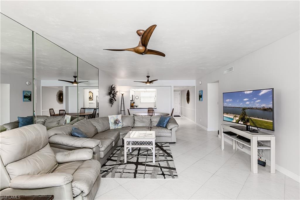 BAYSIDE CLUB - Residential