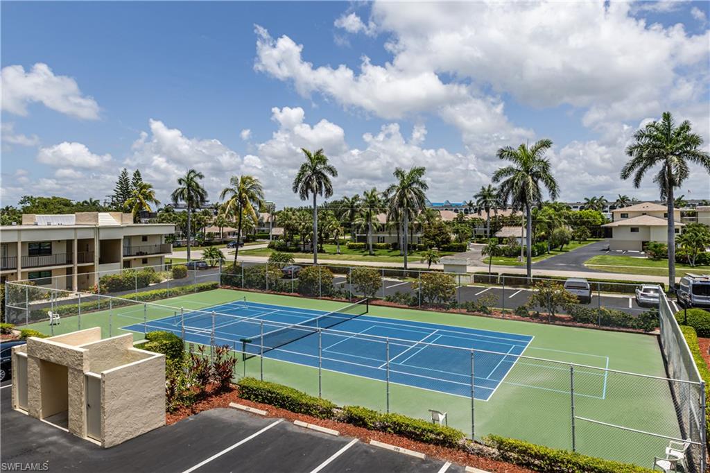 BAYSIDE CLUB - Residential