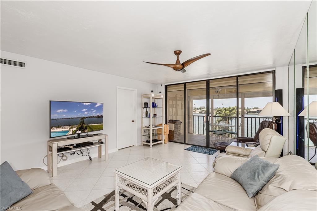 BAYSIDE CLUB - Residential