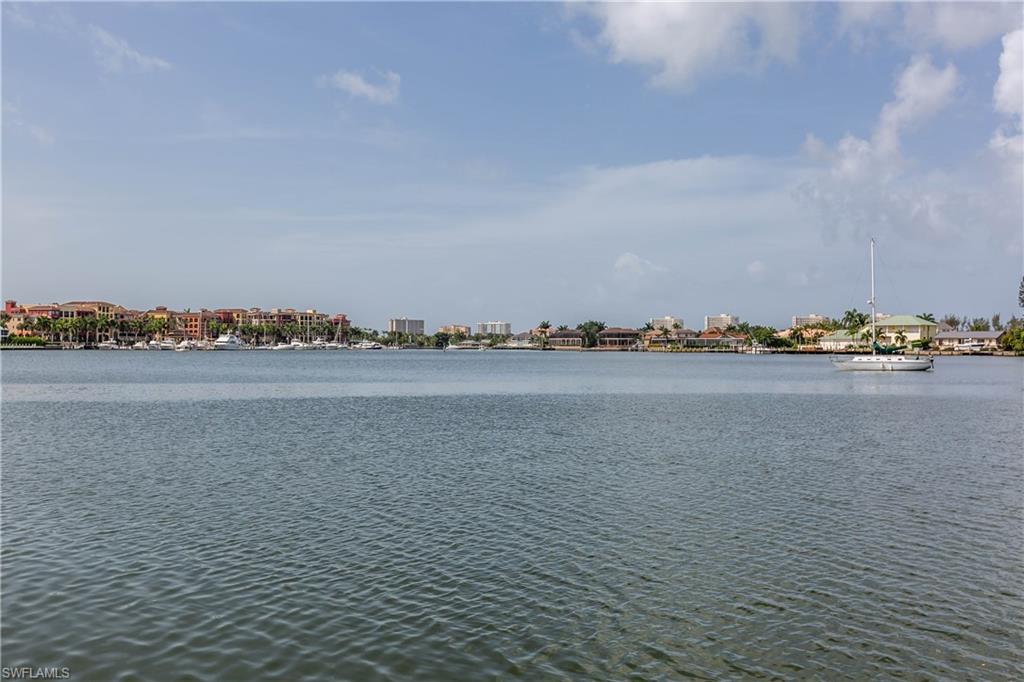 BAYSIDE CLUB - Residential