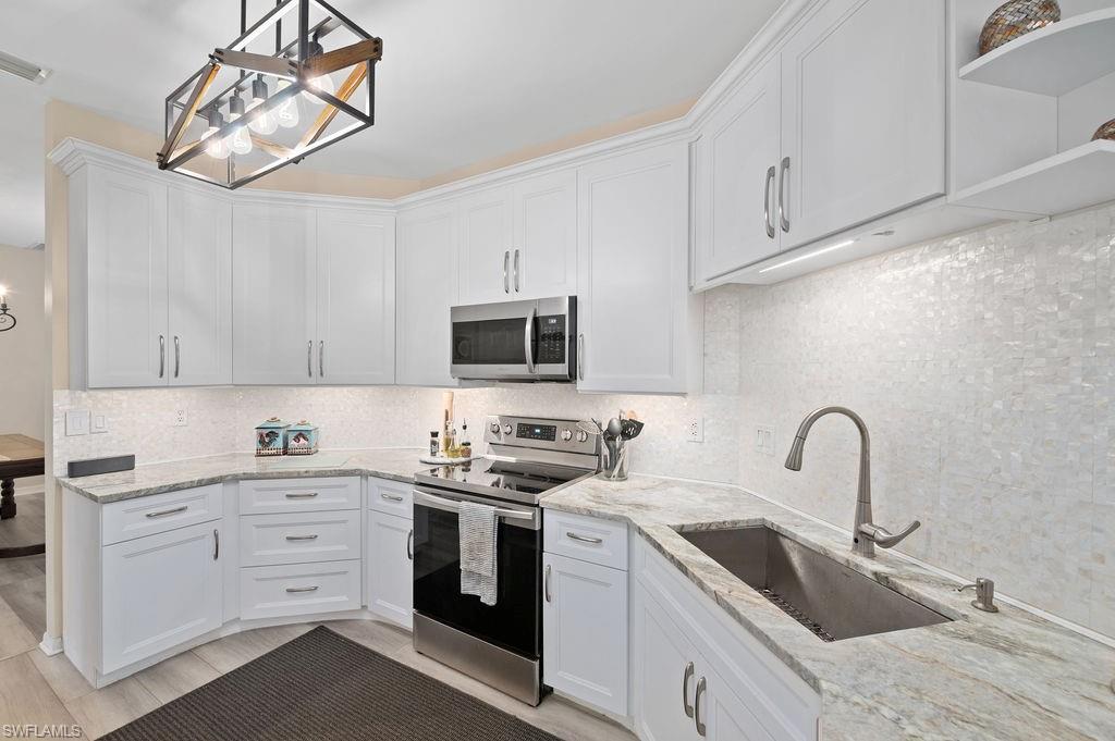 FAIRWAY BEND VILLAGE - Residential