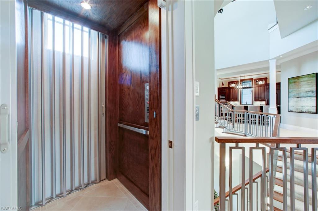 BAREFOOT BEACH - Residential