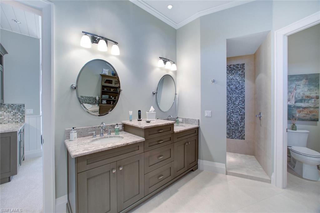 BAREFOOT BEACH - Residential