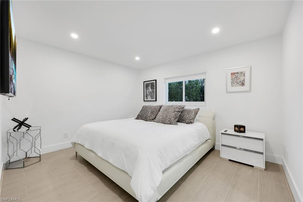 NAPLES PARK - Residential