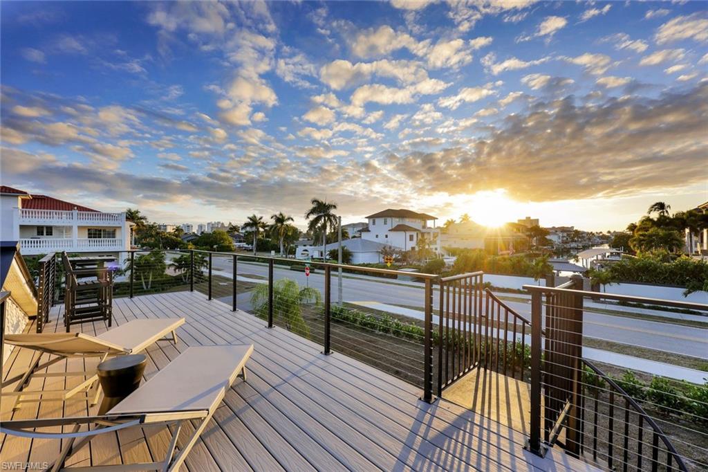 NAPLES PARK - Residential