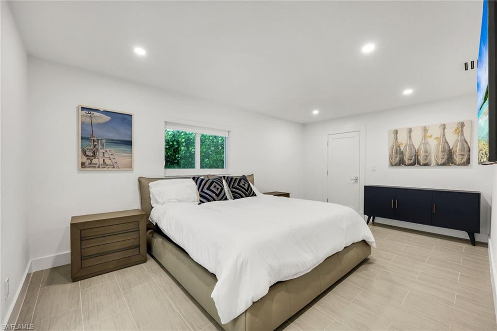 NAPLES PARK - Residential