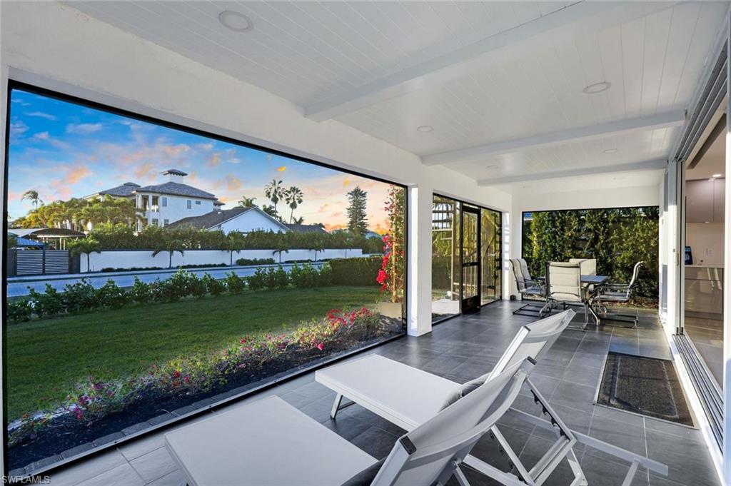 NAPLES PARK - Residential