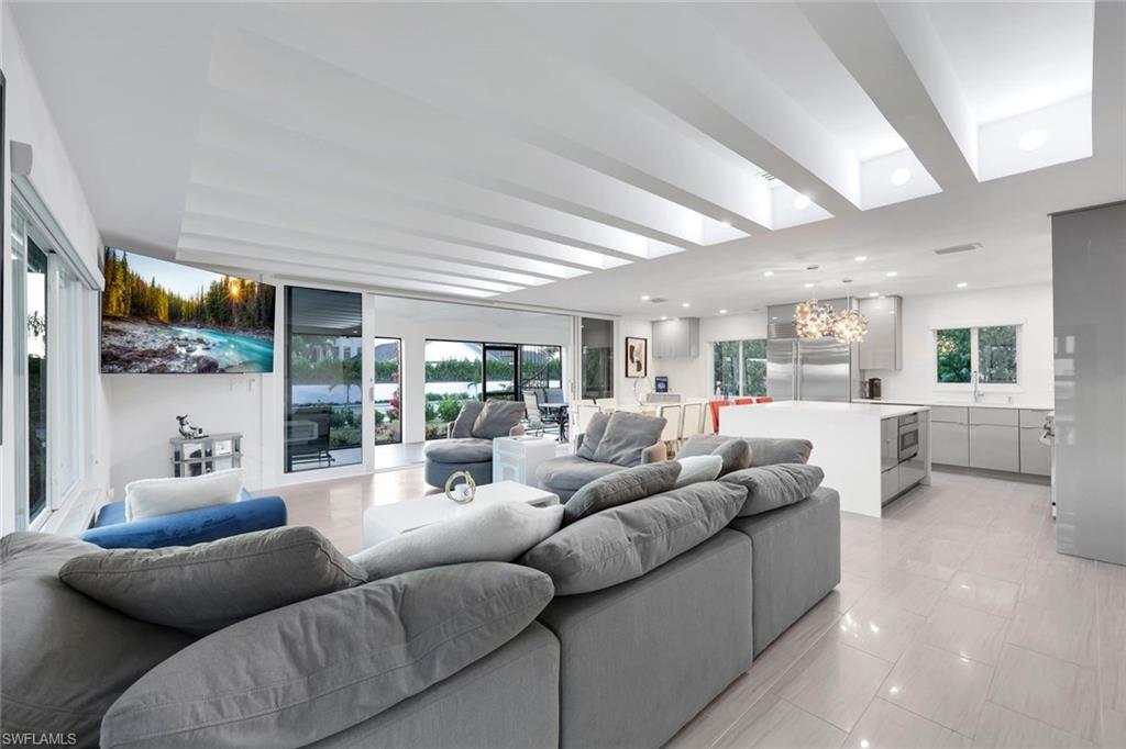 NAPLES PARK - Residential