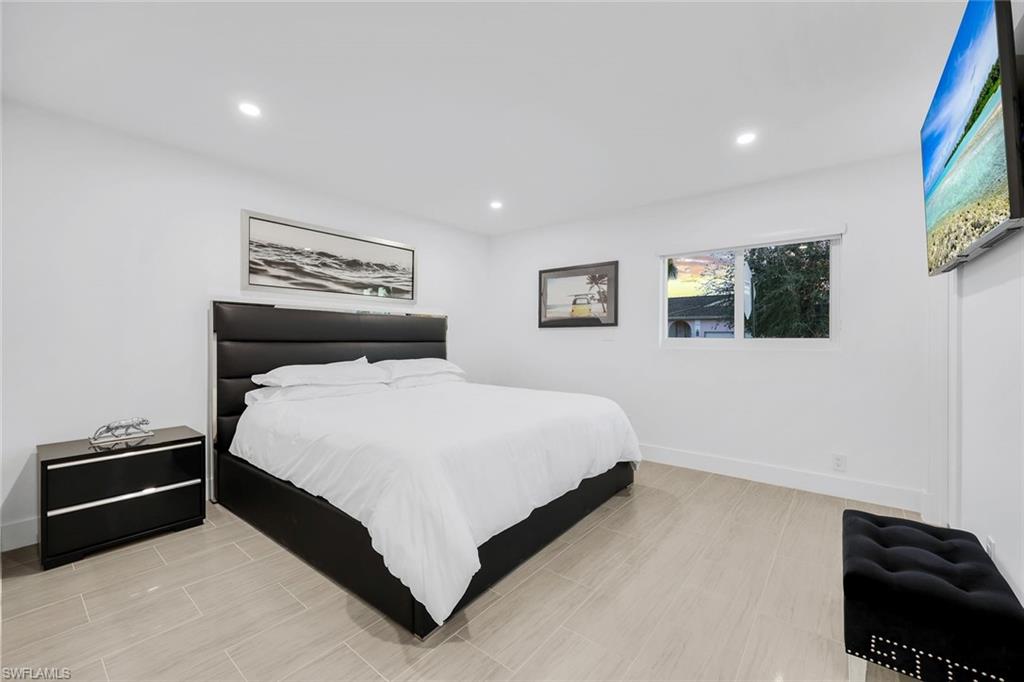 NAPLES PARK - Residential