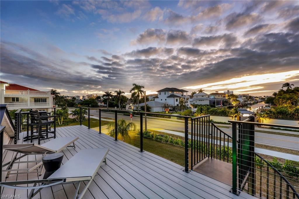 NAPLES PARK - Residential