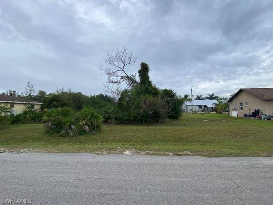 Location, Location, Location!!!  Check out this great oversized lot perfect for a large single family home or duplex!   Located within minutes to shopping, restaurants, Downtown Ft. Myer, the Interstate, airport etc.  Whether buying to live in personally or as an investment you can not beat this location.
