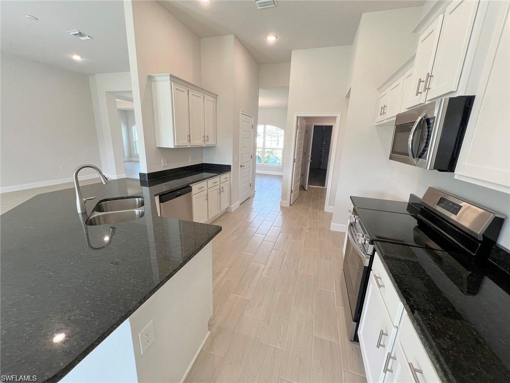 CAPE CORAL - Residential Lease