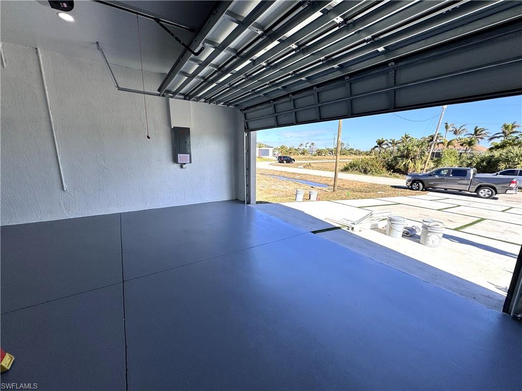 CAPE CORAL - Residential Lease