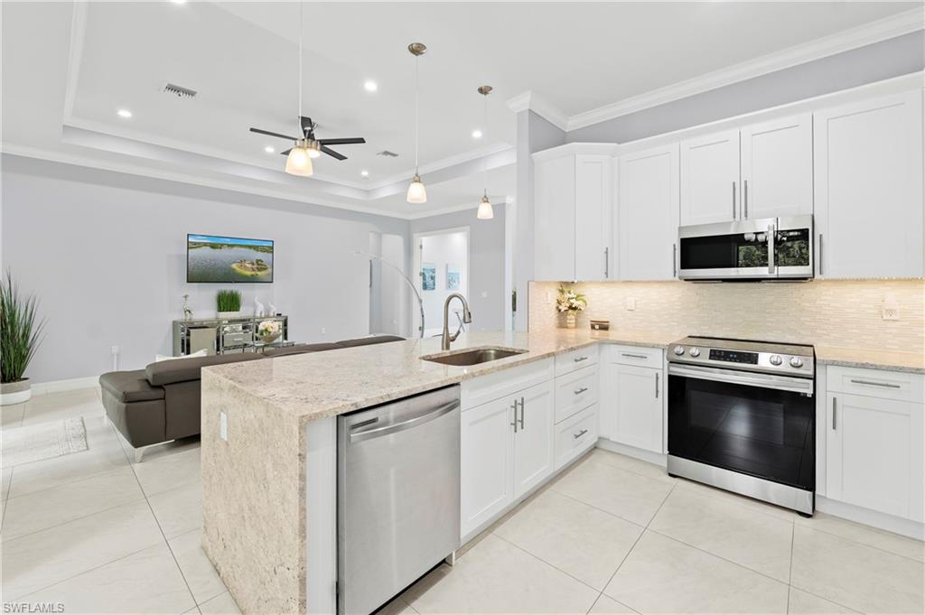 GOLDEN GATE ESTATES - Residential