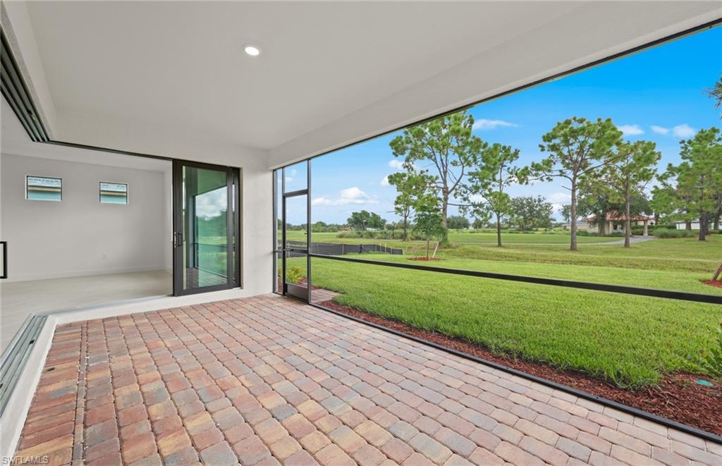 COUNTRY CLUB - Residential