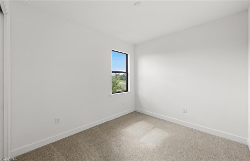 COUNTRY CLUB - Residential