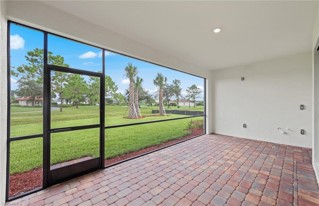 COUNTRY CLUB - Residential