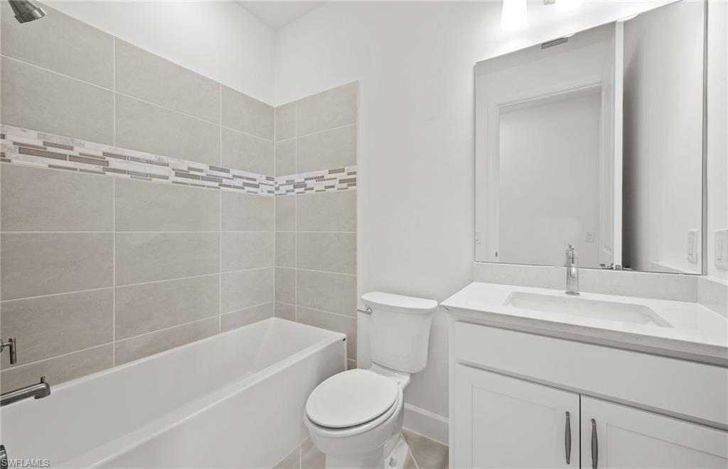 COUNTRY CLUB - Residential