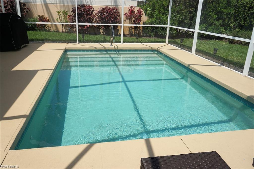 ISLAND WALK - Residential Lease