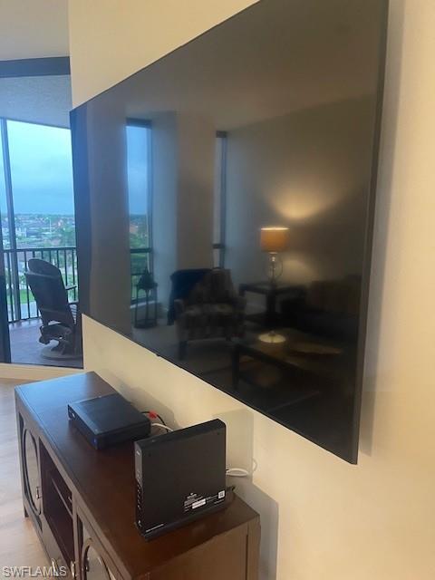 MARINA SOUTH II - Residential