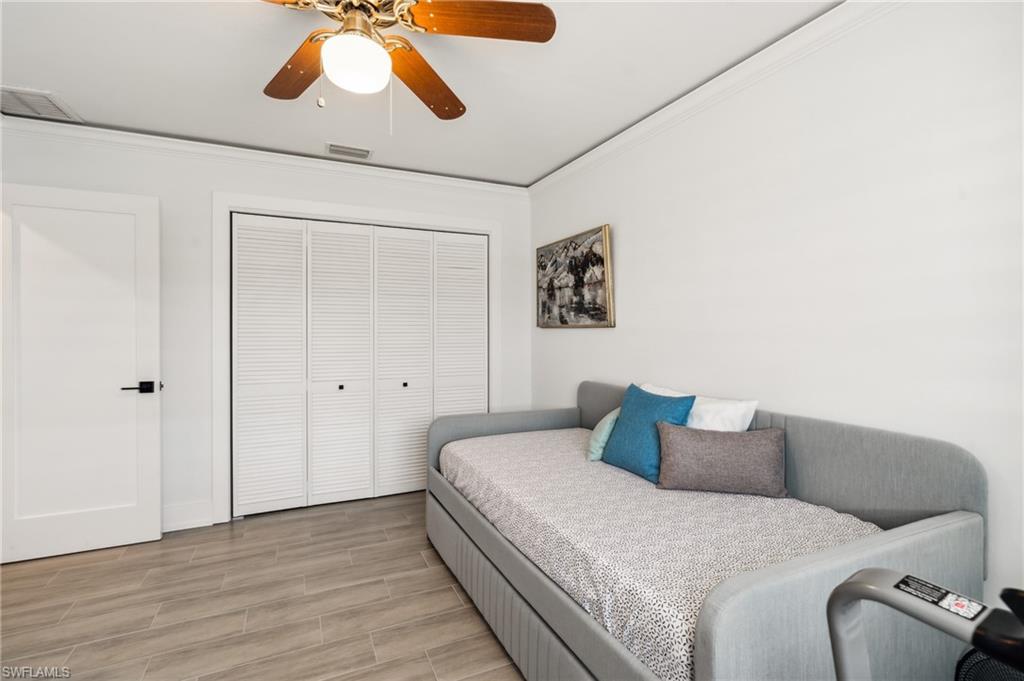 ISLAND PARK WOODLANDS - Residential