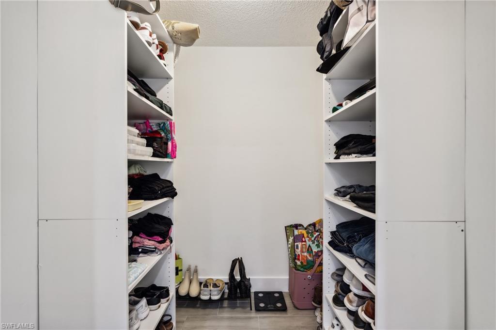 ISLAND PARK WOODLANDS - Residential