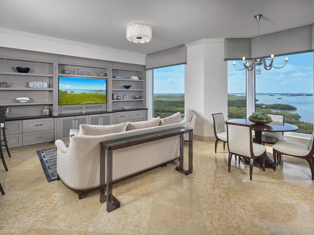 LA SCALA AT THE COLONY - Residential