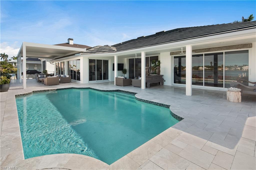 ROYAL HARBOR - Residential