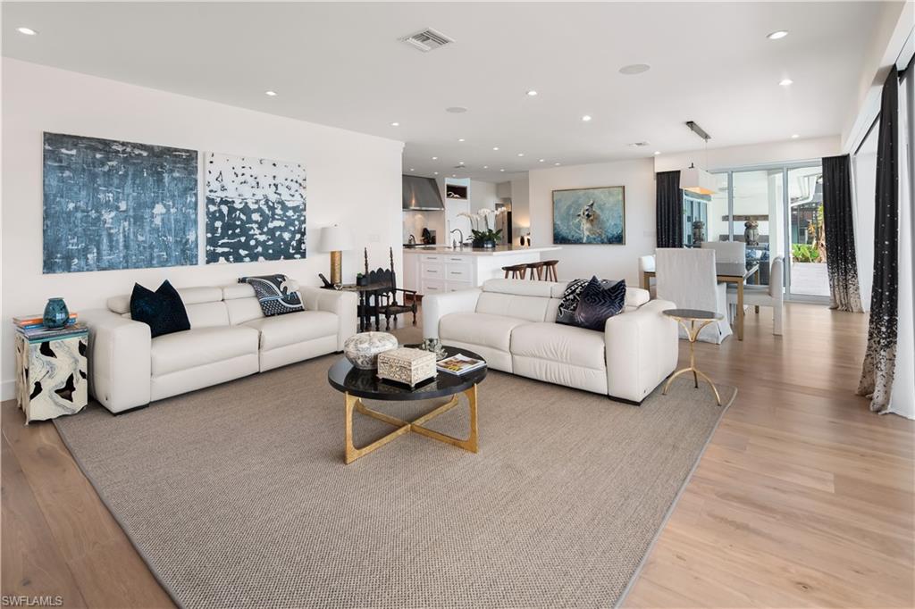 ROYAL HARBOR - Residential