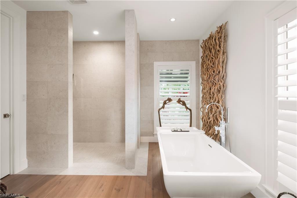 ROYAL HARBOR - Residential