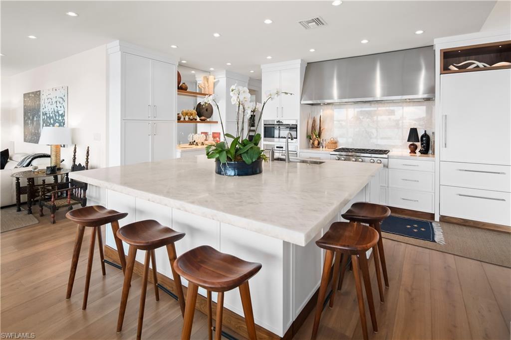 ROYAL HARBOR - Residential