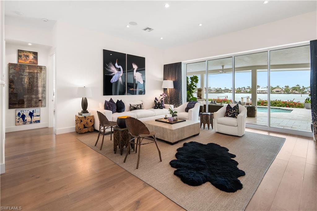 ROYAL HARBOR - Residential