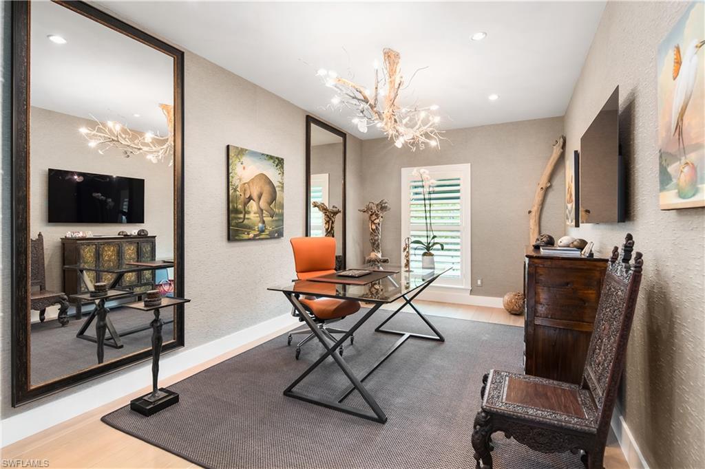 ROYAL HARBOR - Residential