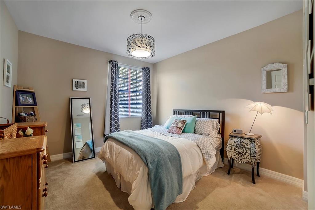 SATURNIA LAKES - Residential