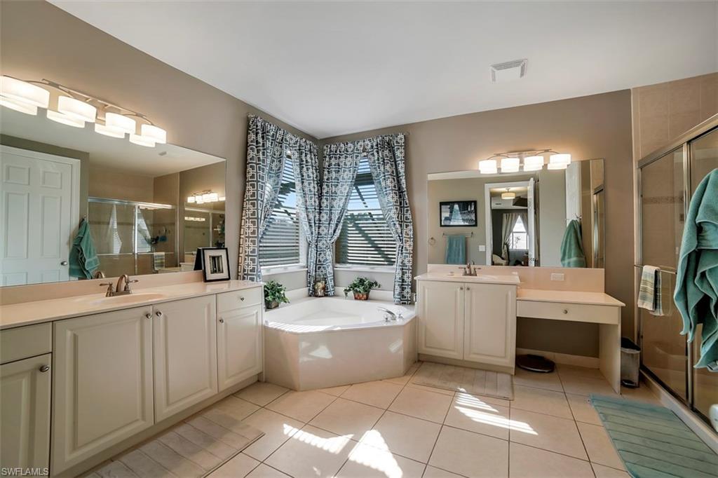 SATURNIA LAKES - Residential