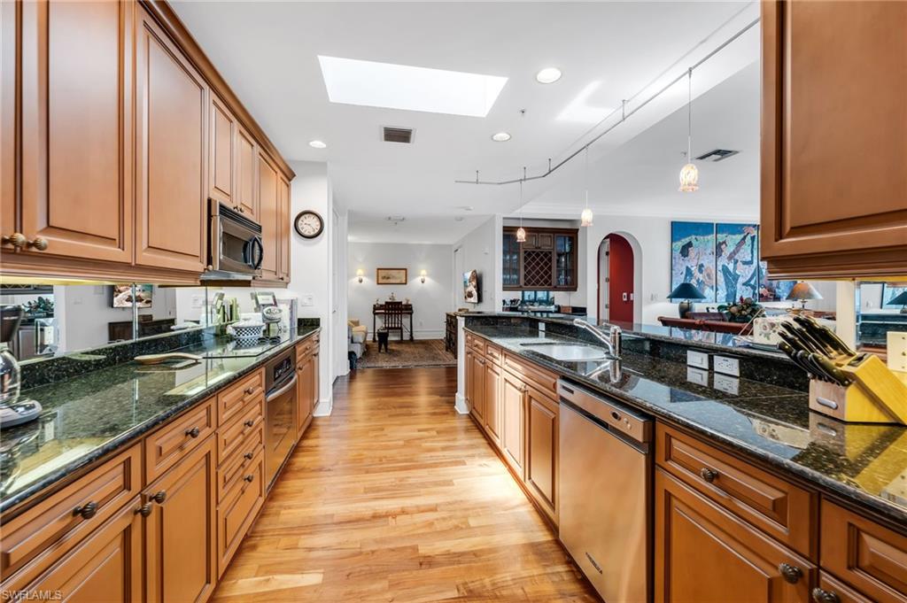 780 FIFTH AVENUE SOUTH - Residential