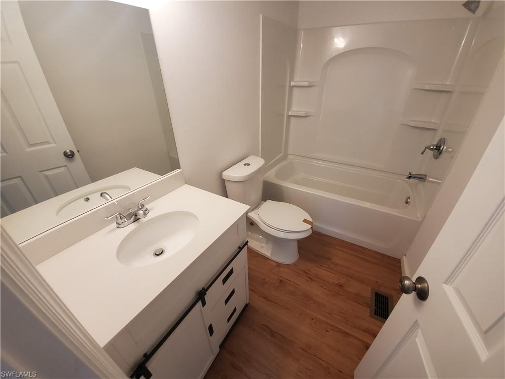 RIVIERA COLONY - Residential