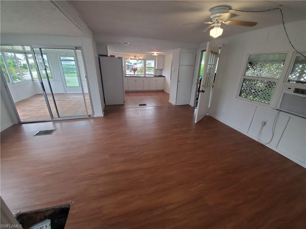 RIVIERA COLONY - Residential