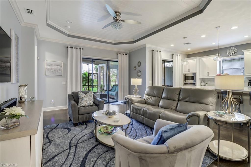 ESPLANADE - Residential