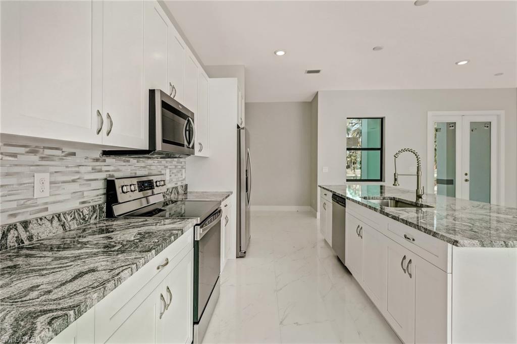 GOLDEN GATE ESTATES - Residential