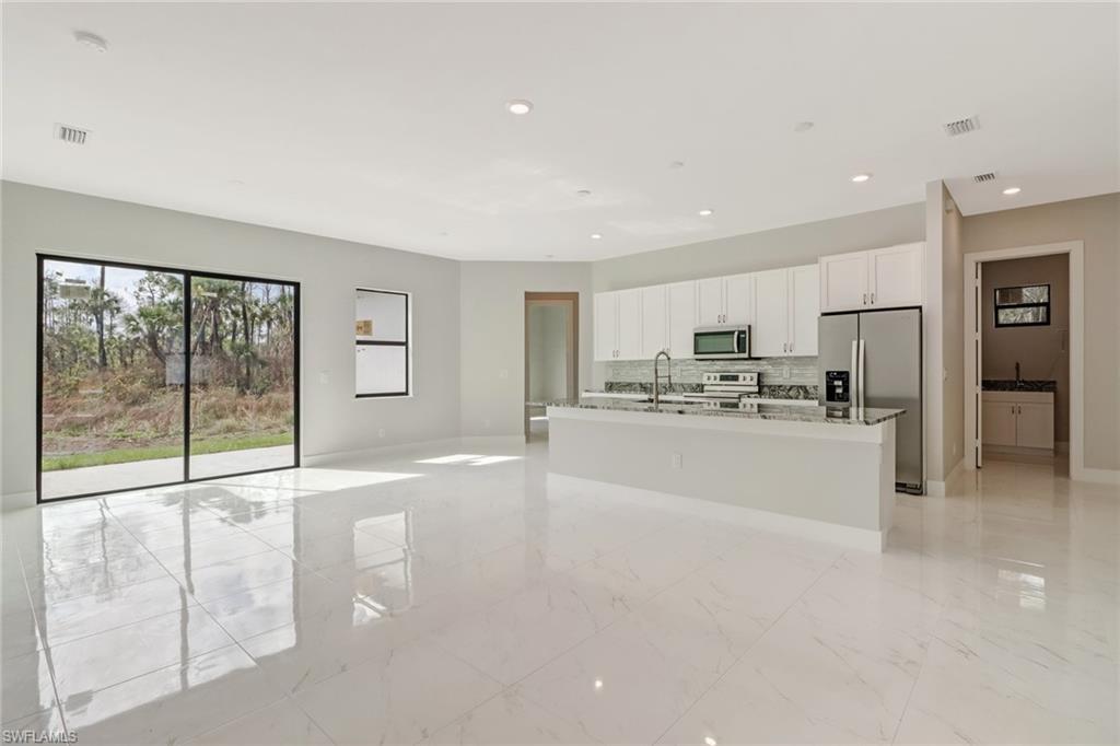 GOLDEN GATE ESTATES - Residential