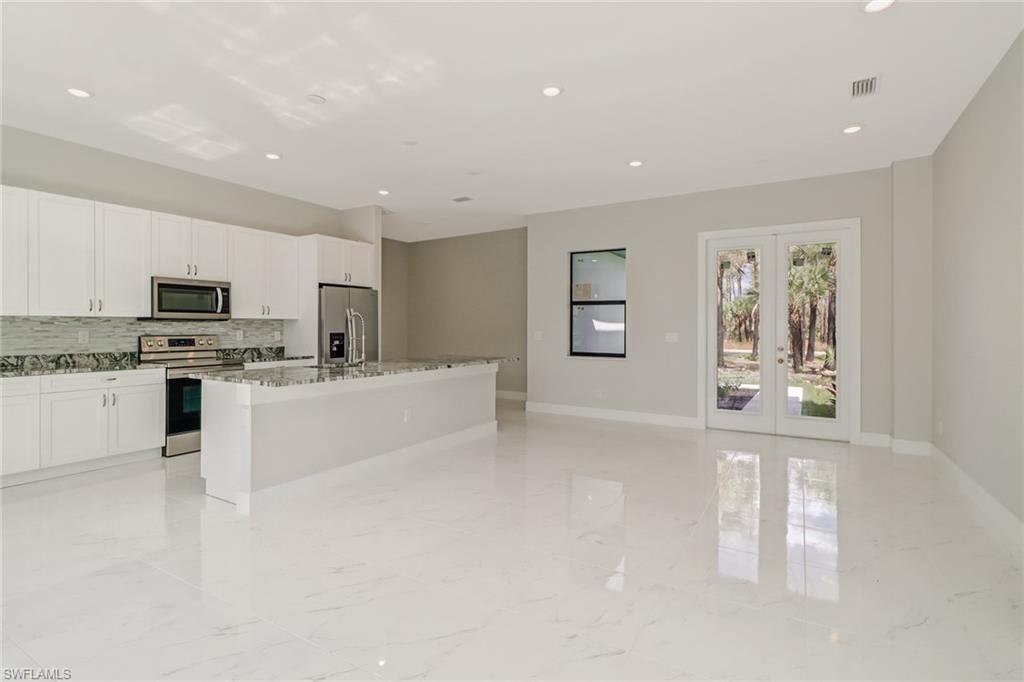 GOLDEN GATE ESTATES - Residential