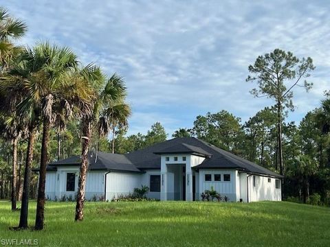 A home in NAPLES