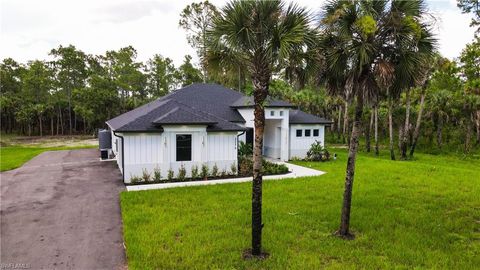 A home in NAPLES