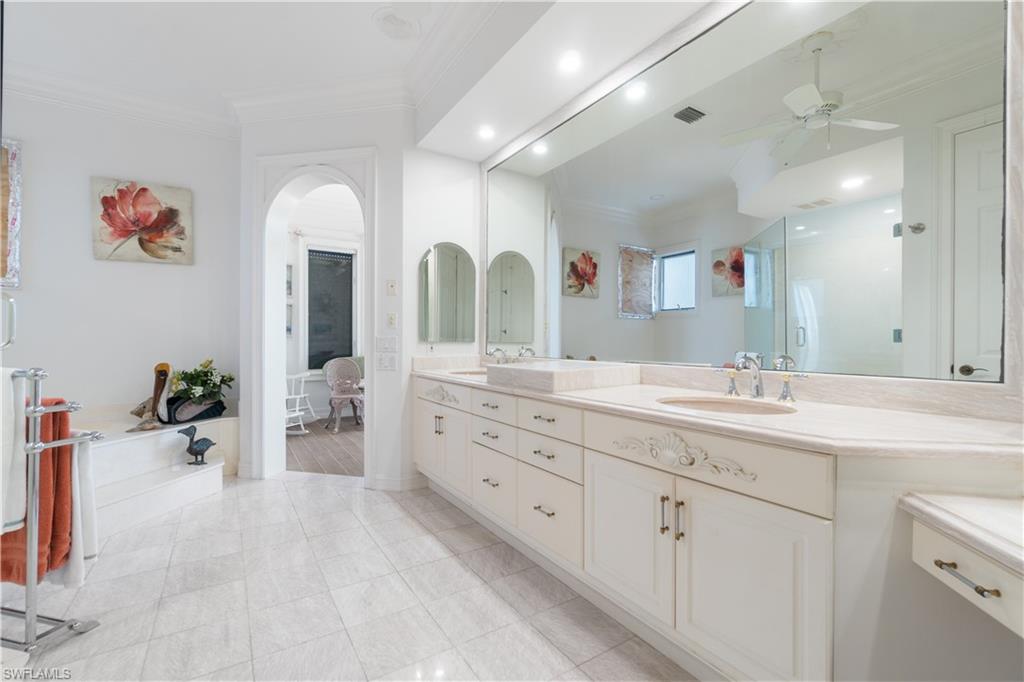 BAREFOOT BEACH - Residential