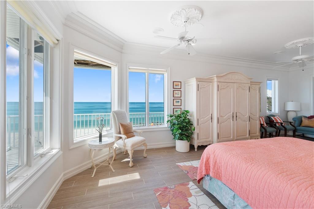 BAREFOOT BEACH - Residential